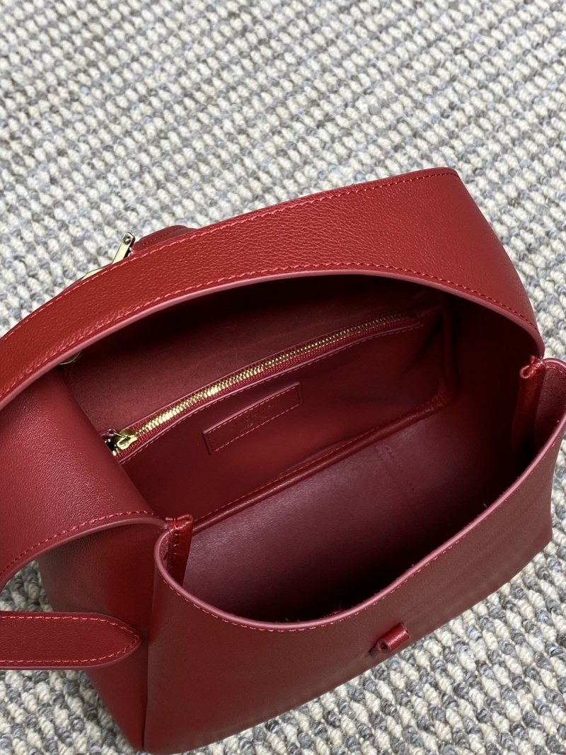 Y51 hobo bags